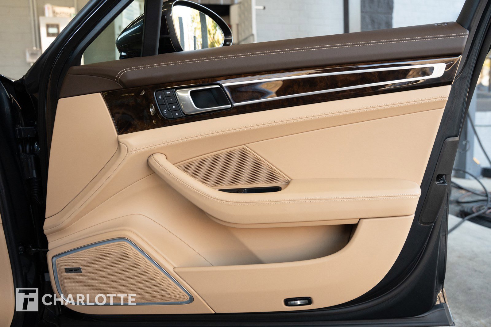 Used 2023 Porsche Panamera GTS image 27