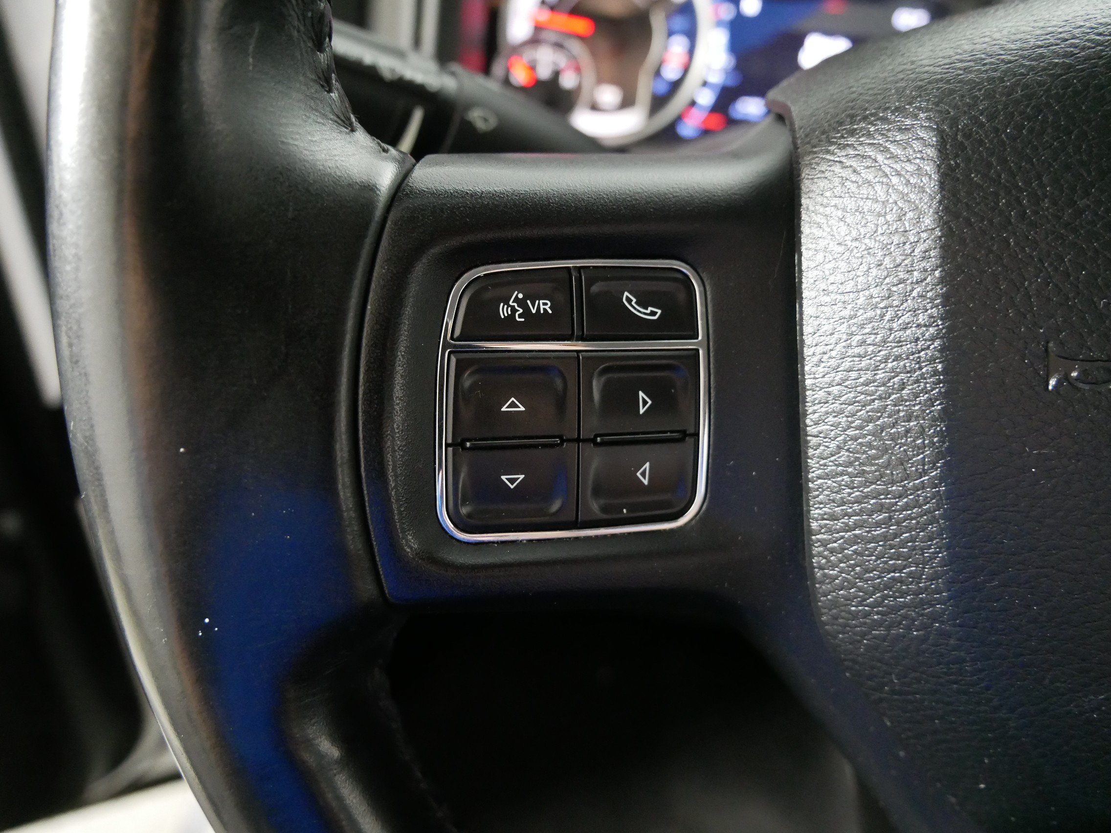 Used 2017 RAM 1500 Classic SLT w/ Luxury Group AWD/4WD image 27