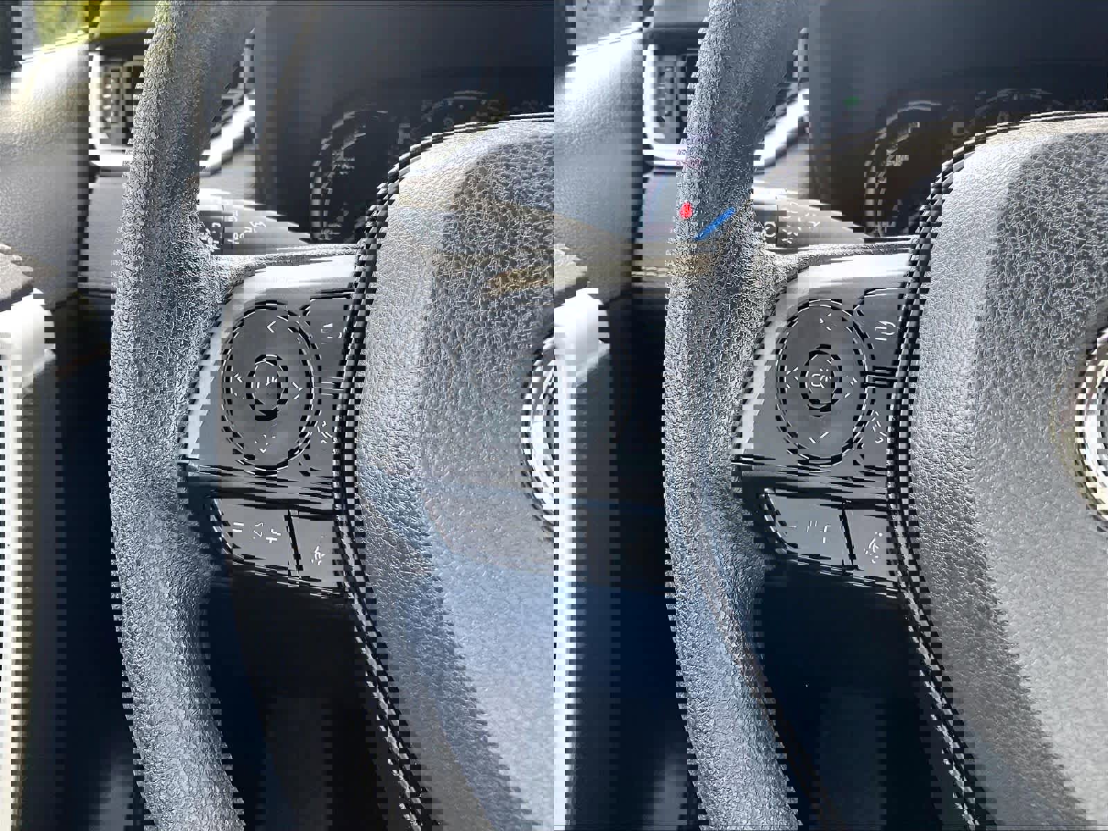 Used 2025 Toyota RAV4 XLE image 23