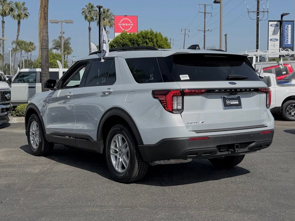 Used 2026 Ford Explorer Active RWD image 6