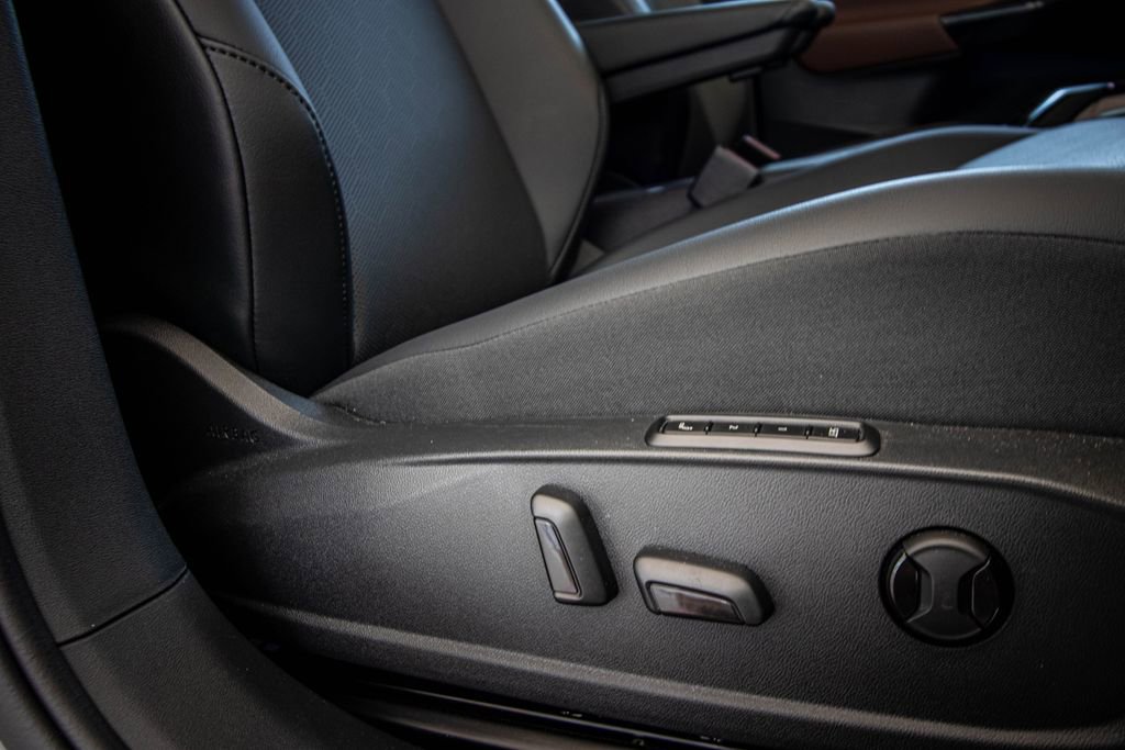 Certified 2022 Volkswagen ID.4 Pro S w/ Gradient Package image 20