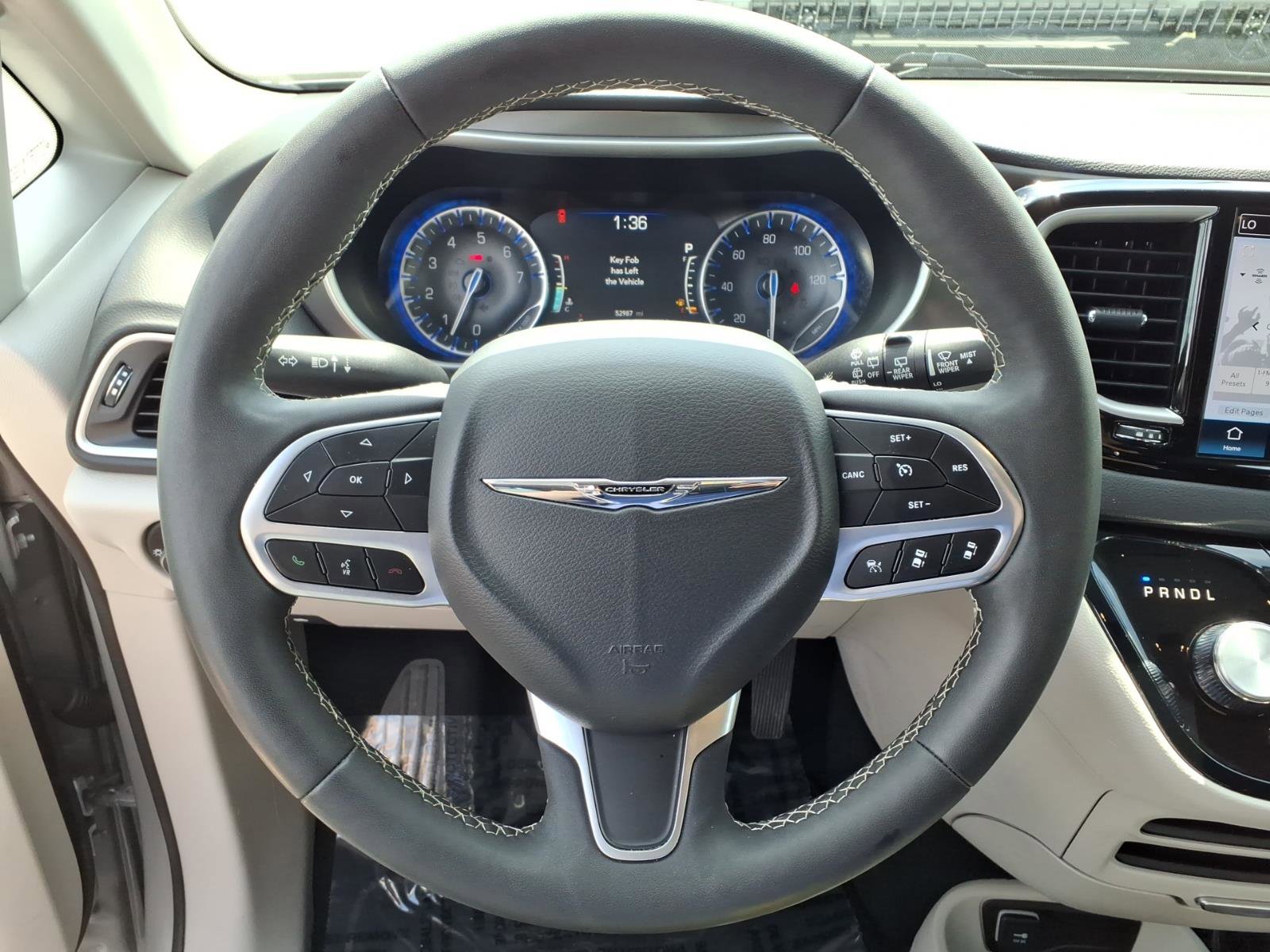 Used 2024 Chrysler Pacifica Touring-L image 20