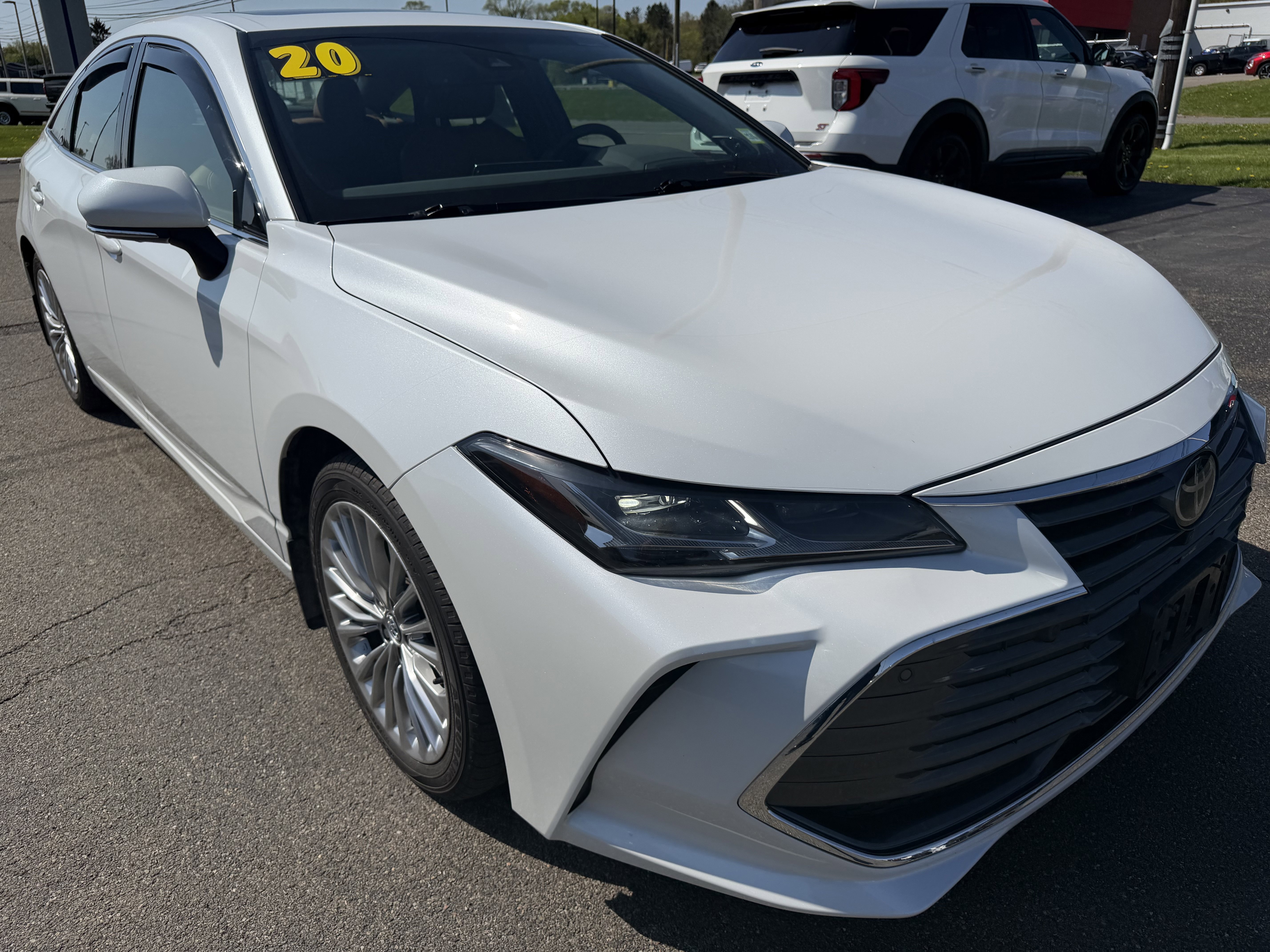 Used 2020 Toyota Avalon Limited w/ Advanced Safety Package FWD image 1