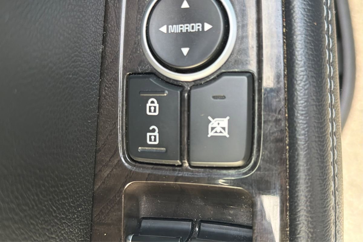 Used 2018 Kia Sorento LX image 35