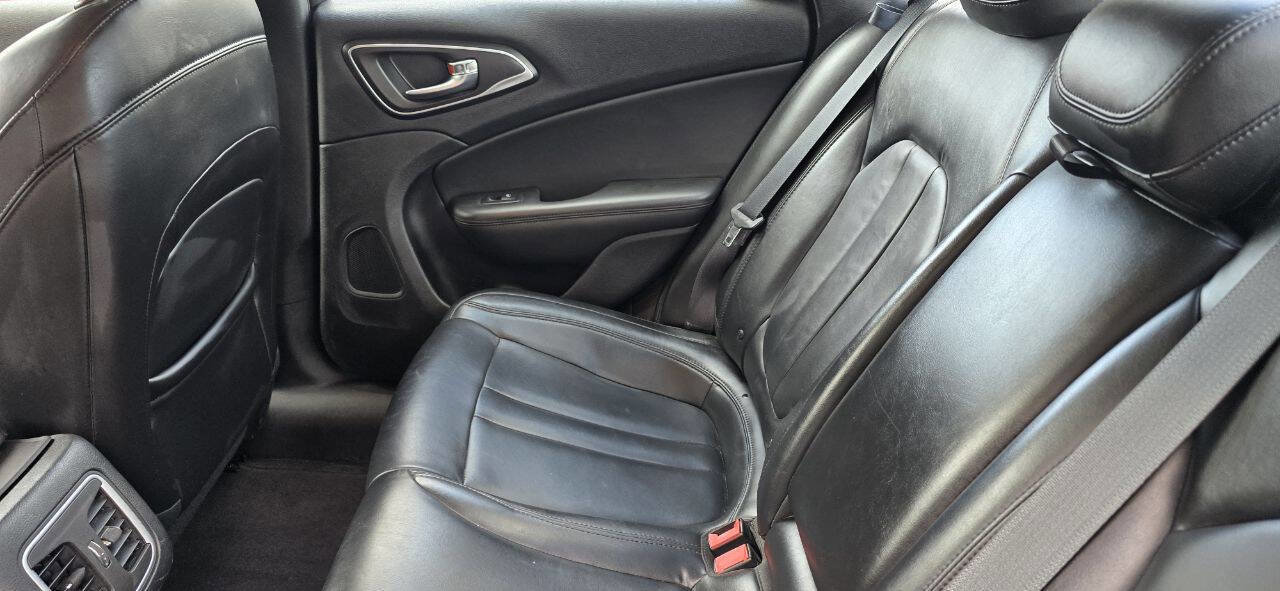 Used 2015 Chrysler 200 C w/ Navigation & Sound Group I image 15