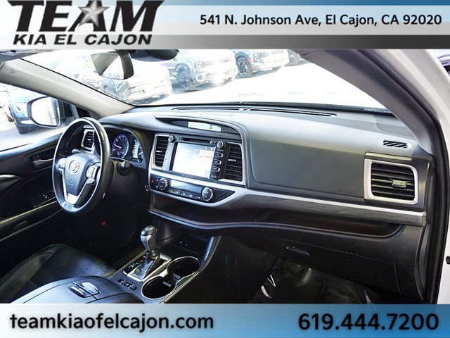 Used 2019 Toyota Highlander Limited FWD image 11