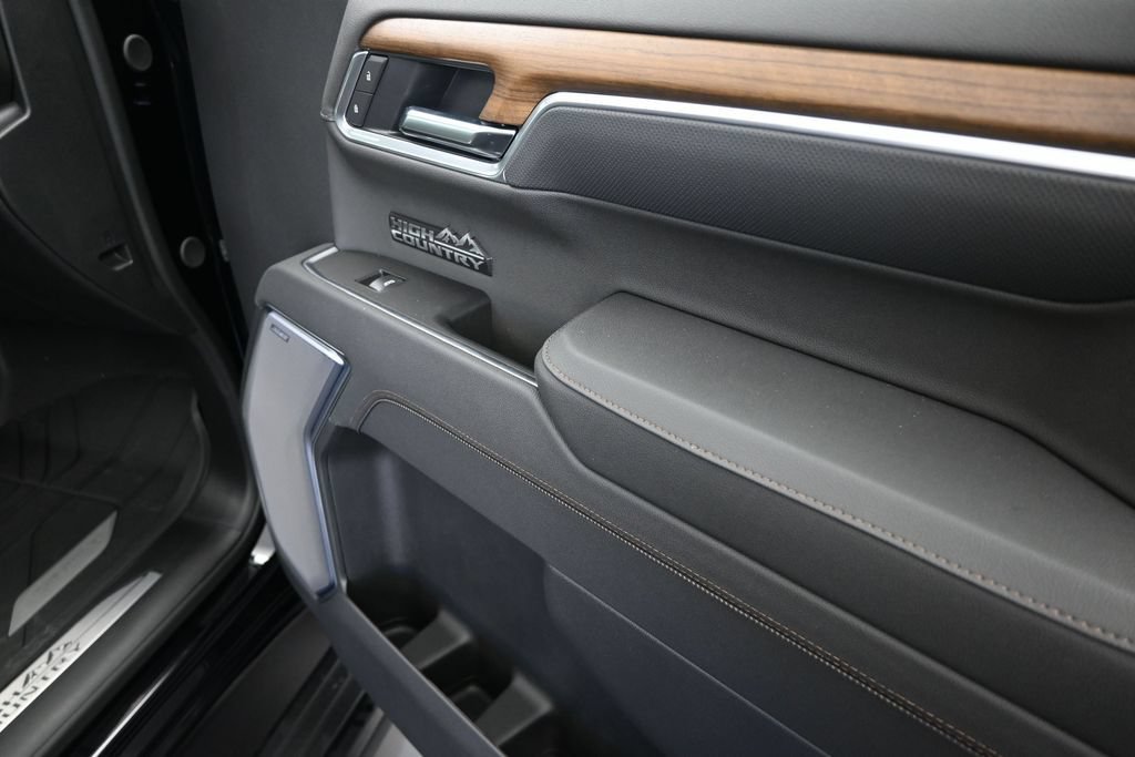 New 2026 Chevrolet Silverado 1500 High Country w/ High Country Premium Package AWD/4WD image 25