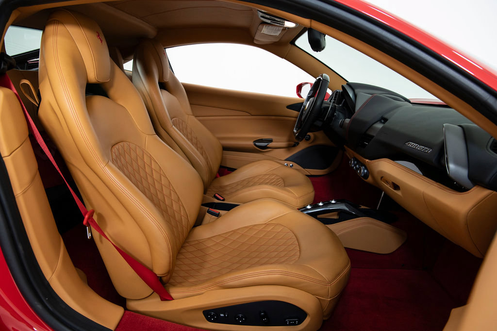 Certified 2017 Ferrari 488 GTB RWD image 13