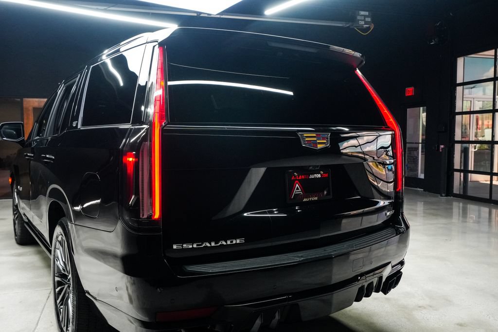 Used 2023 Cadillac Escalade V AWD/4WD image 21