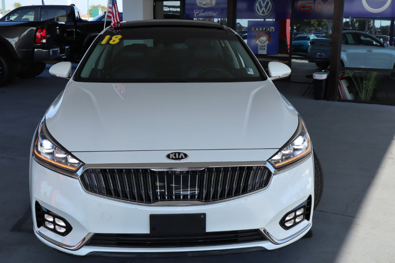 Used 2018 Kia Cadenza Limited image 10