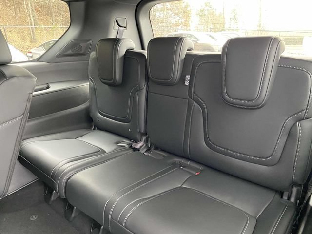 New 2025 Nissan Armada PRO-4X AWD/4WD image 14