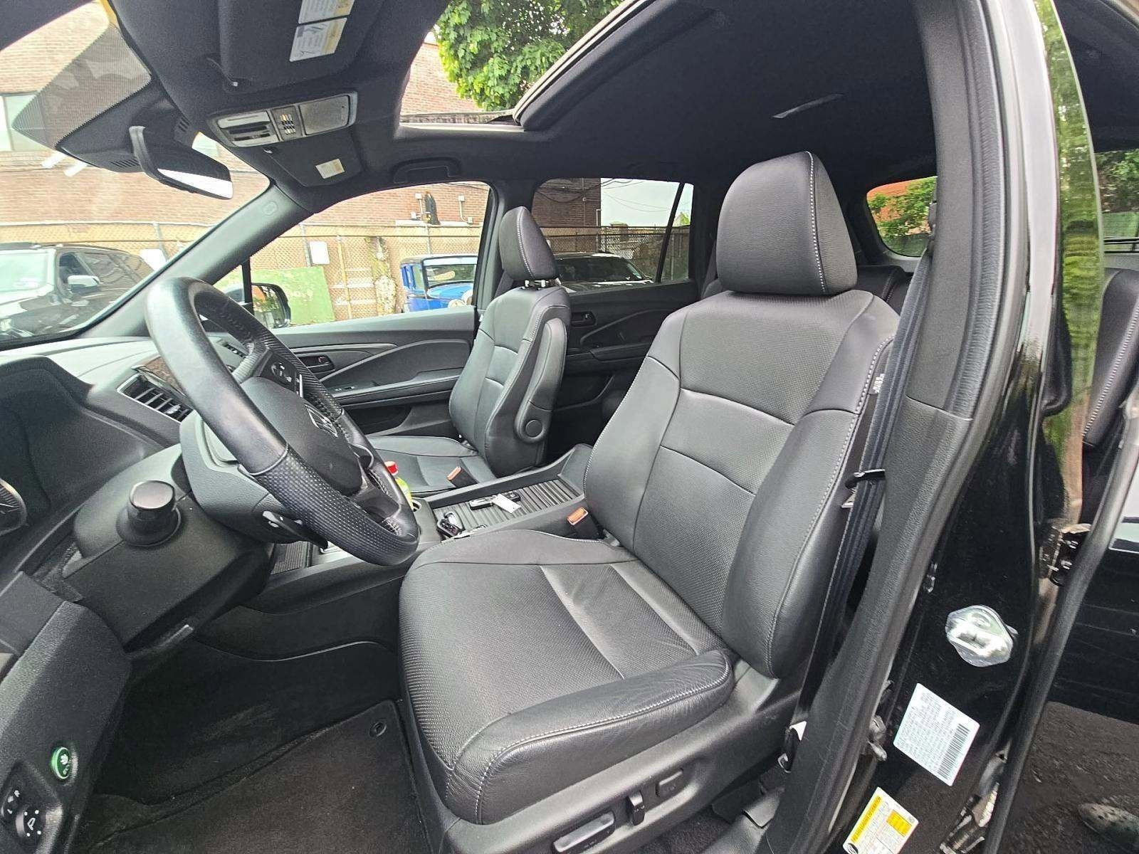 Used 2023 Honda Passport EX-L image 6
