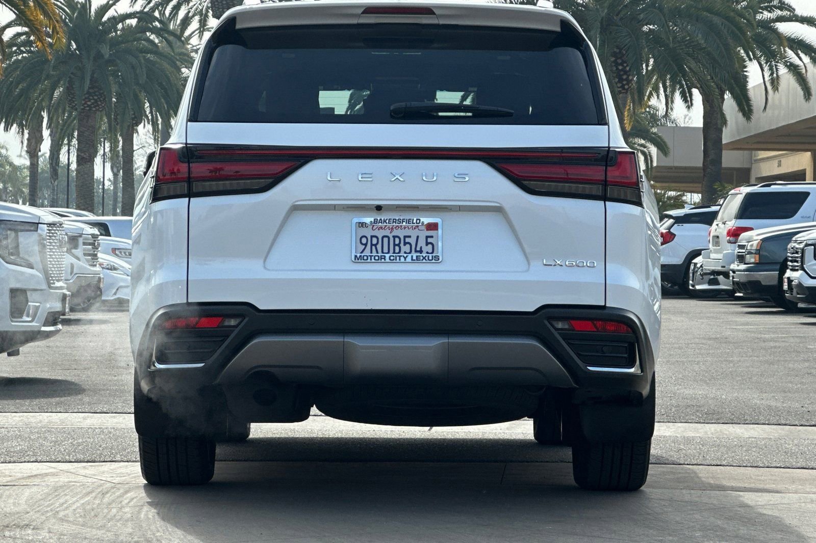 Certified 2024 Lexus LX 600 4WD w/ Luxury Package image 5