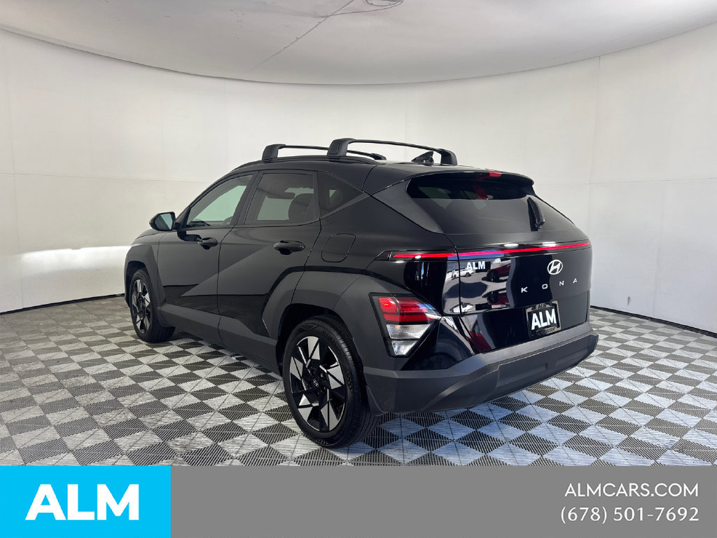 Used 2025 Hyundai Kona SEL FWD image 8