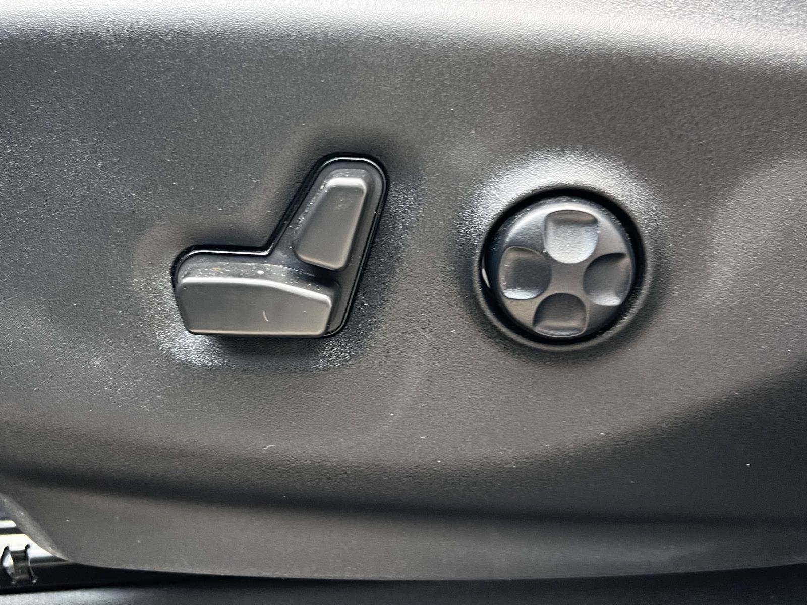 Used 2022 Chrysler Pacifica Limited w/ S Appearance Package image 25