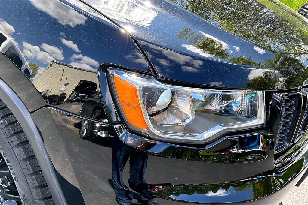 Used 2019 Jeep Grand Cherokee Limited AWD/4WD image 30