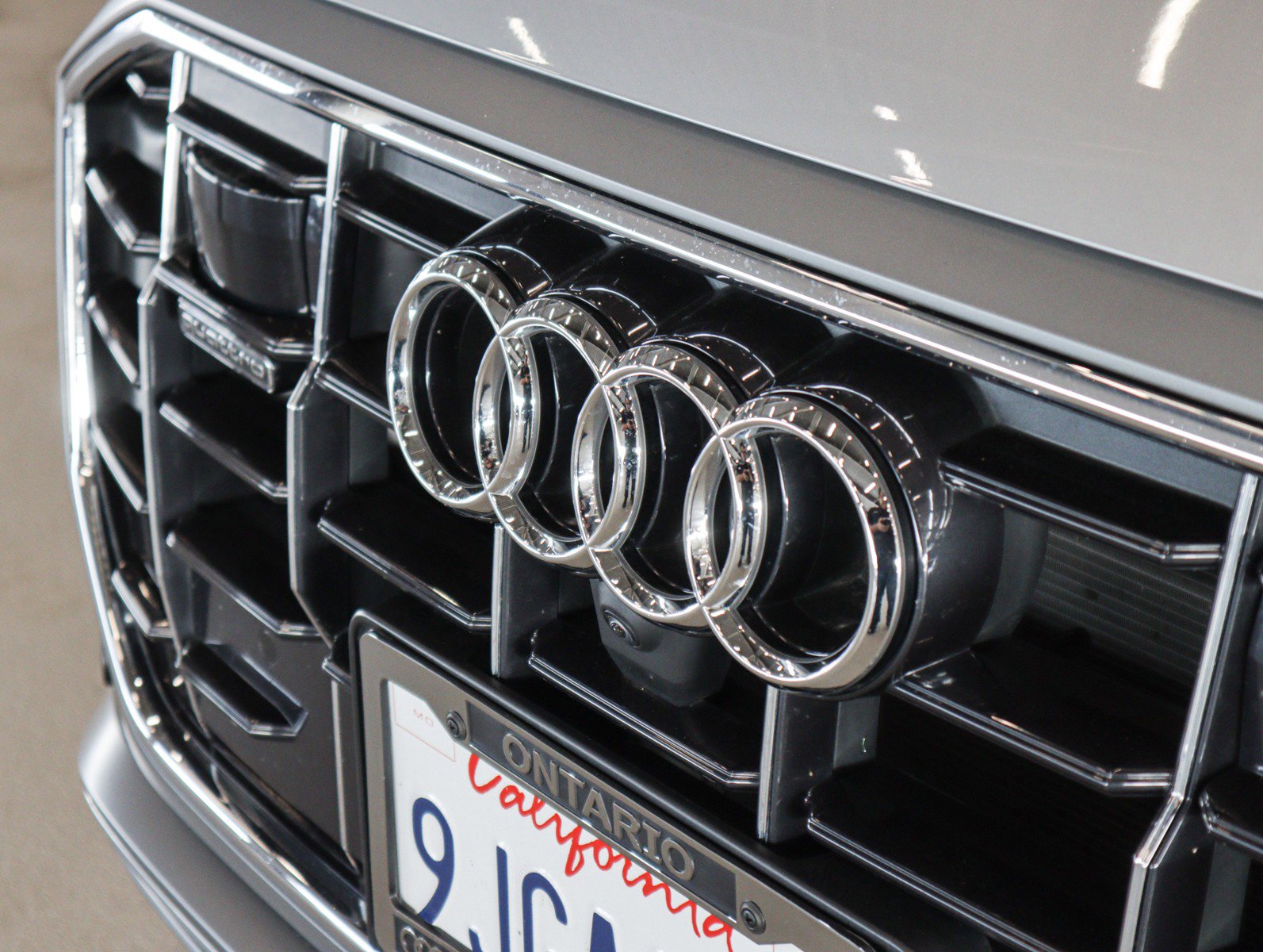 Used 2023 Audi Q8 Premium Plus w/ Premium Plus Package image 28