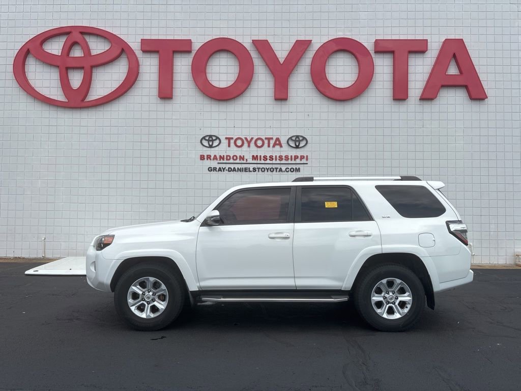Used 2019 Toyota 4Runner SR5 Premium RWD image 3