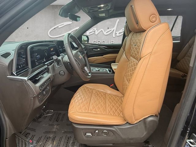 Used 2023 Cadillac Escalade Premium Luxury w/ Performance Package AWD/4WD image 19