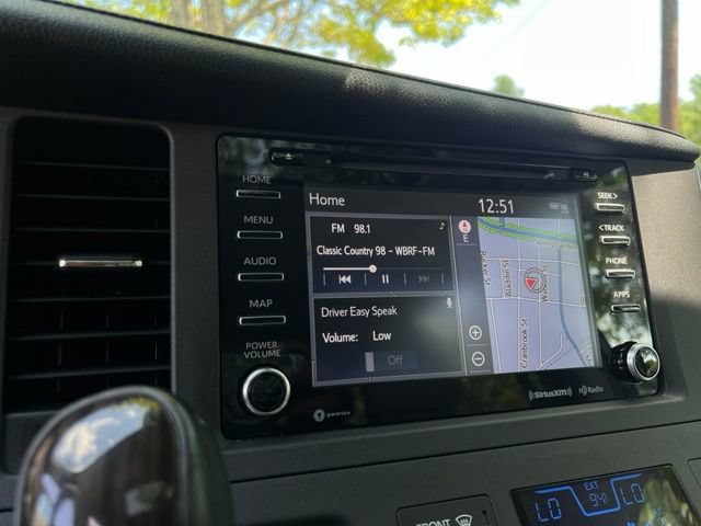 Used 2018 Toyota Sienna XLE w/ XLE Navigation Package AWD/4WD image 37