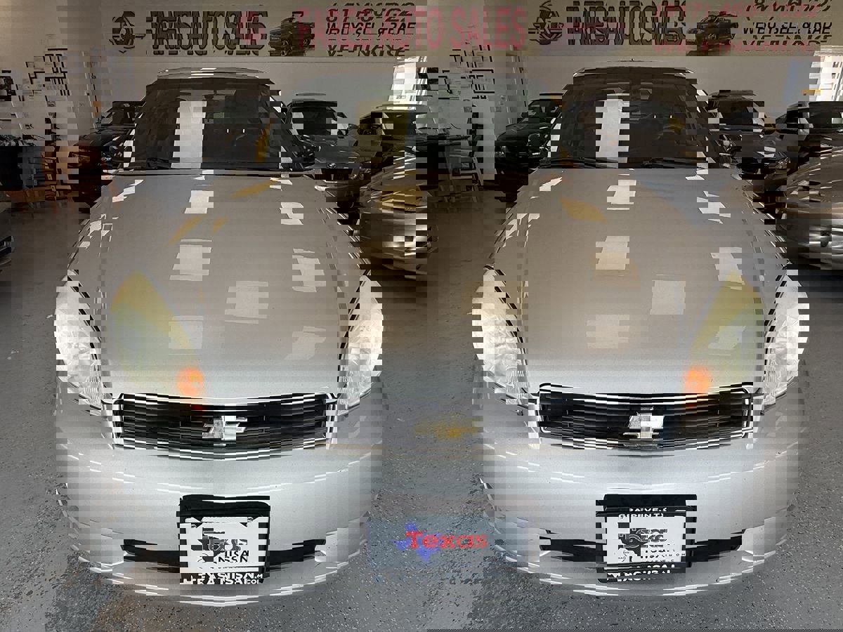 Used 2006 Chevrolet Monte Carlo LS FWD image 2