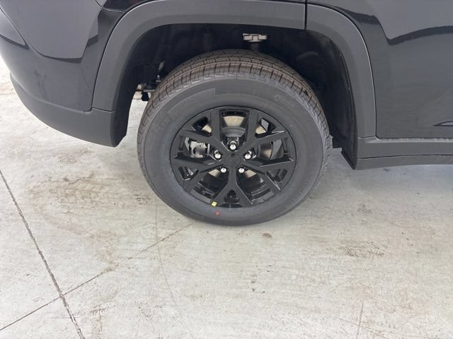New 2026 Jeep Grand Cherokee Altitude AWD/4WD image 9