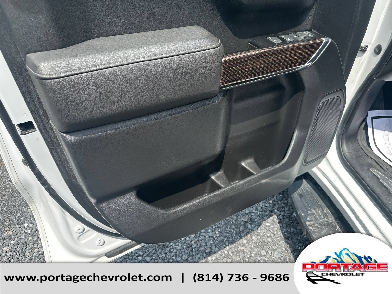 Used 2019 GMC Sierra 1500 Elevation w/ Elevation Convenience Package AWD/4WD image 11