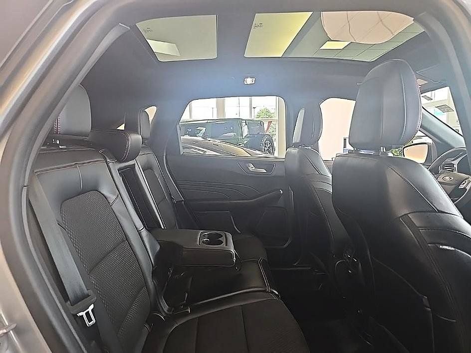 Used 2023 Ford Escape ST-Line w/ Tech Pack #1 AWD/4WD image 33