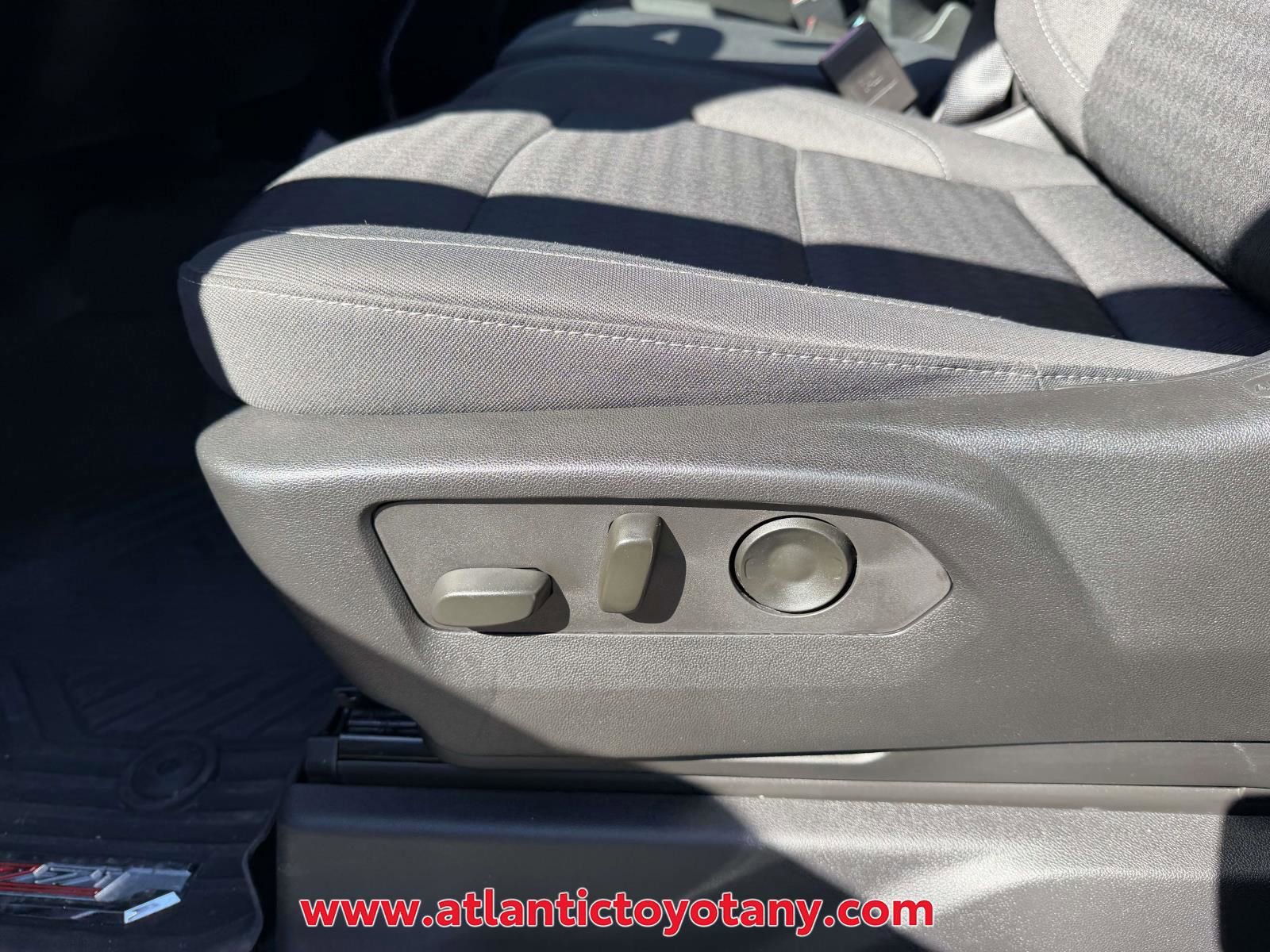 Used 2022 Chevrolet Silverado 1500 RST image 19