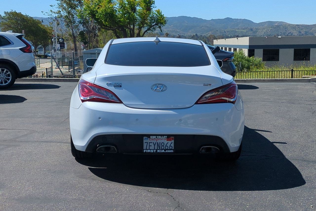 Used 2014 Hyundai Genesis 2.0T RWD image 7