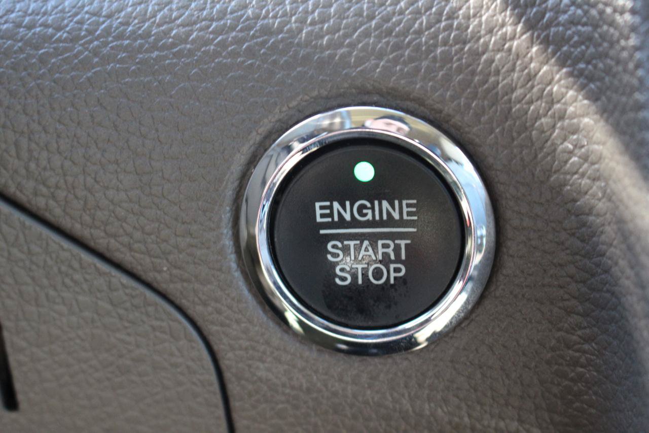 Used 2016 Lincoln Navigator L Select AWD/4WD image 24