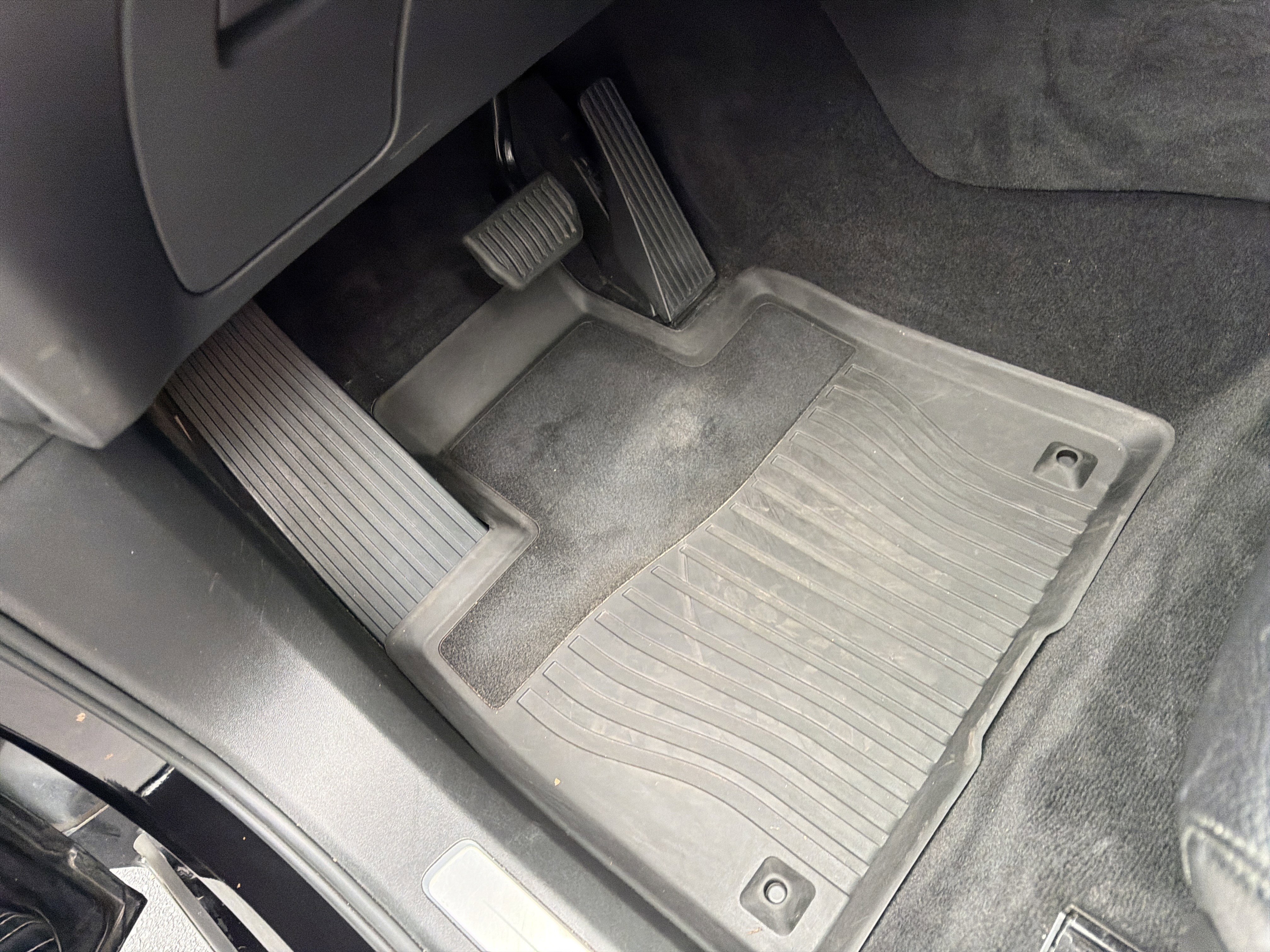 Certified 2022 Volvo XC90 T8 Inscription Expression w/ Advanced Package image 17