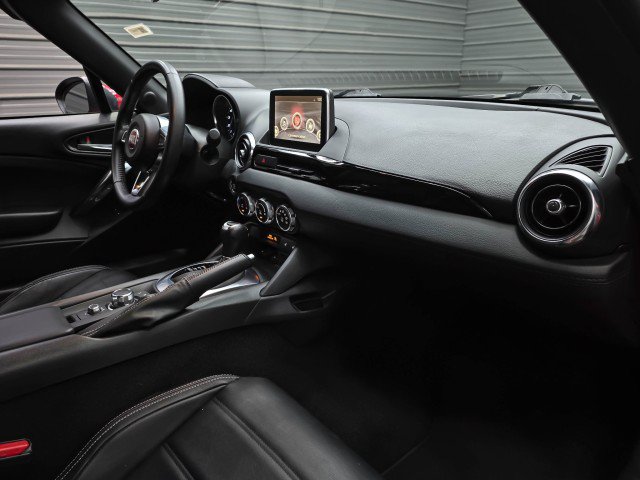 Used 2017 FIAT 124 Spider Lusso RWD image 13