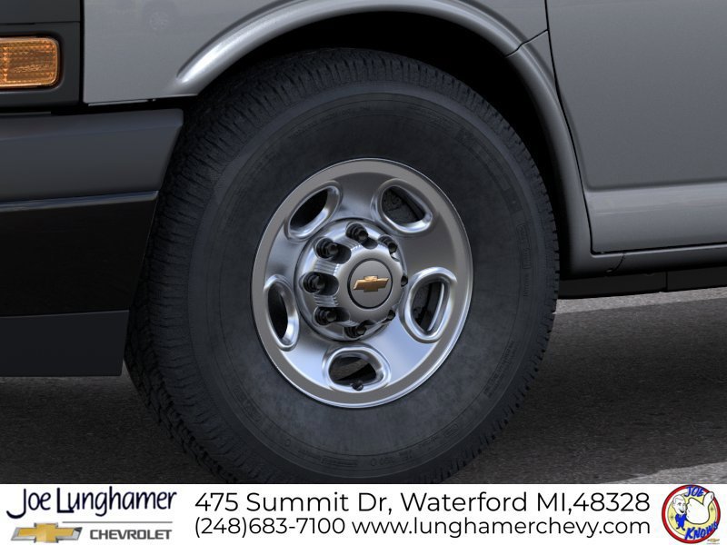New 2027 Chevrolet Express 2500 RWD image 9