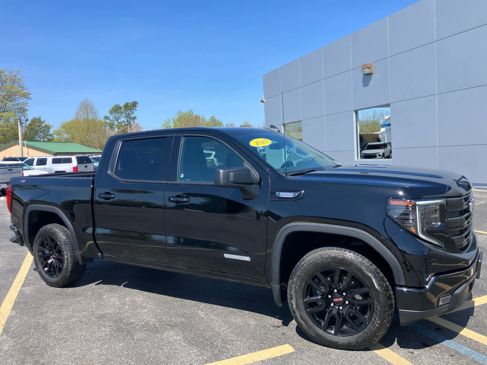 Used 2024 GMC Sierra 1500 Elevation w/ X31 Off-Road Package image 3