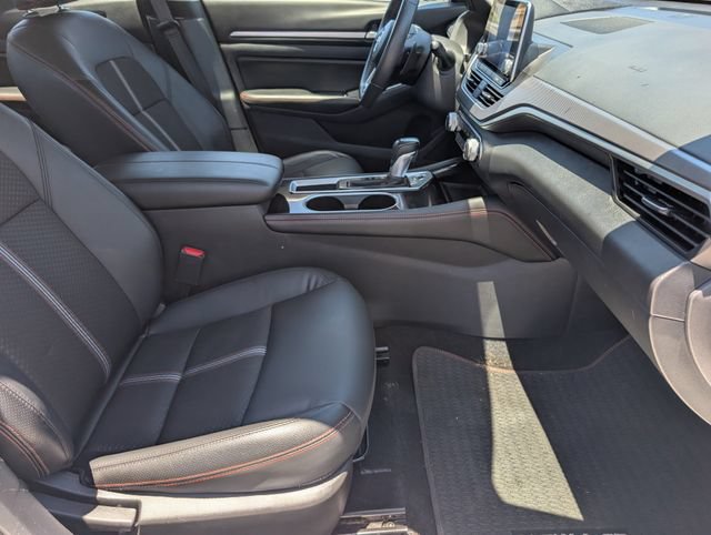Used 2025 Nissan Altima 2.5 SR FWD image 27