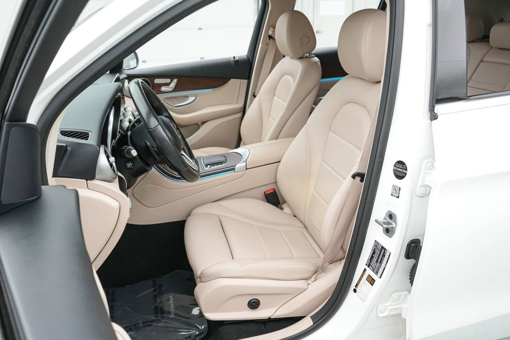 Used 2022 Mercedes-Benz GLC 300 4MATIC image 13