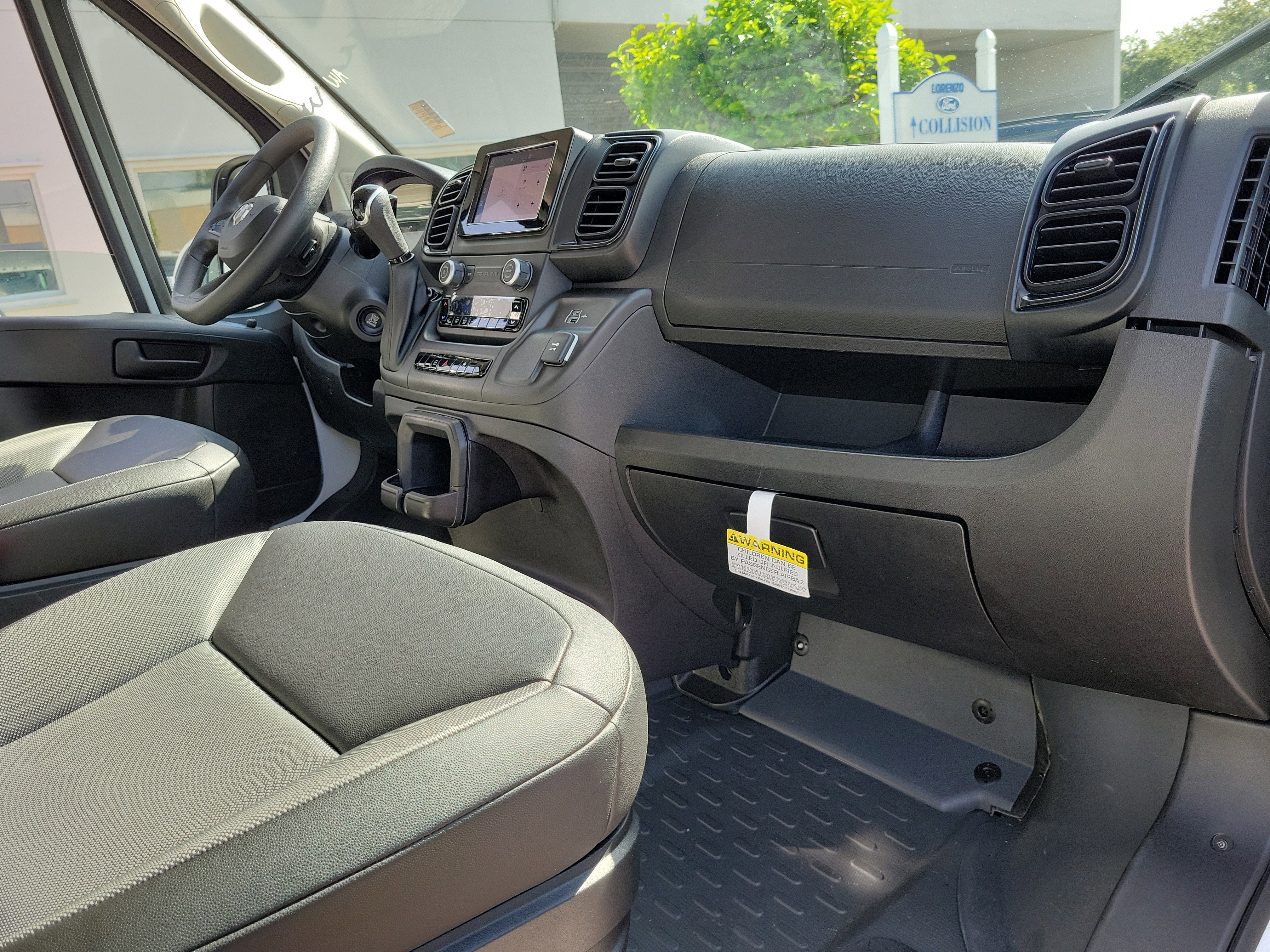 Used 2025 RAM ProMaster 2500 w/ Convenience Group FWD image 15