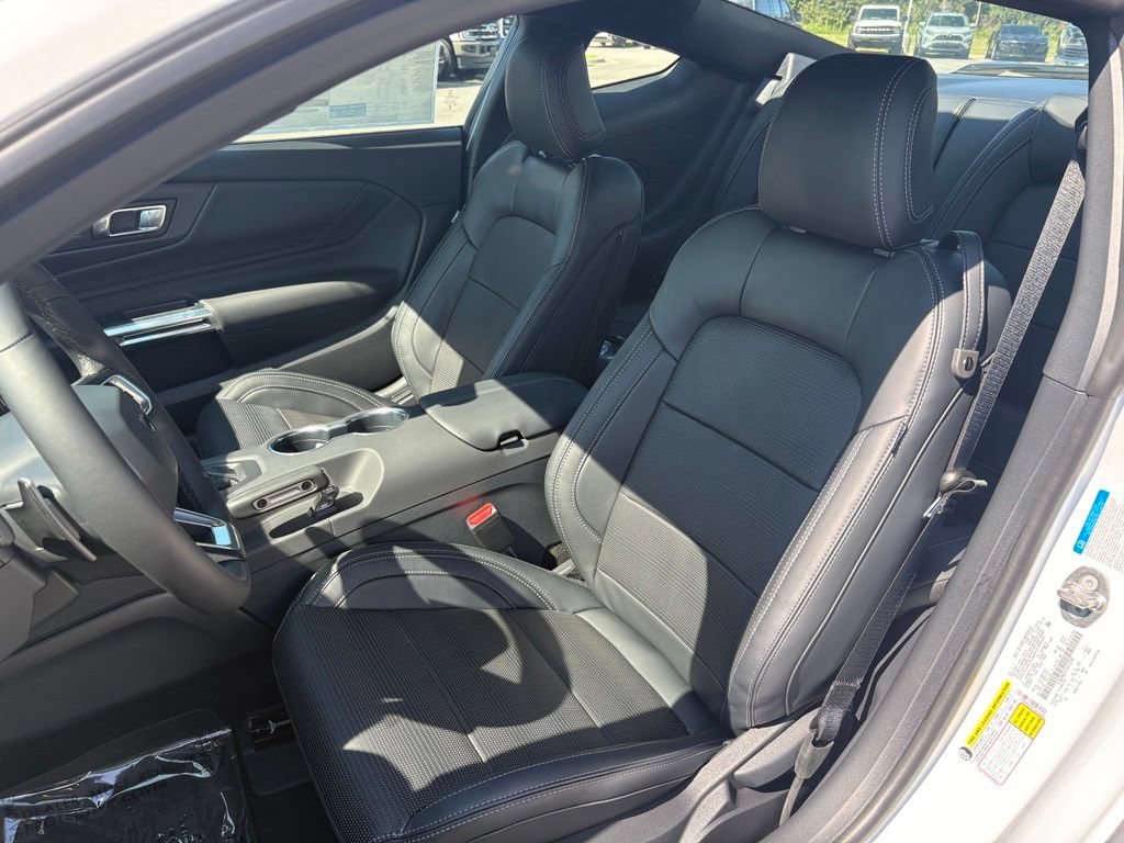 New 2026 Ford Mustang GT Premium w/ GT Performance Package RWD image 10