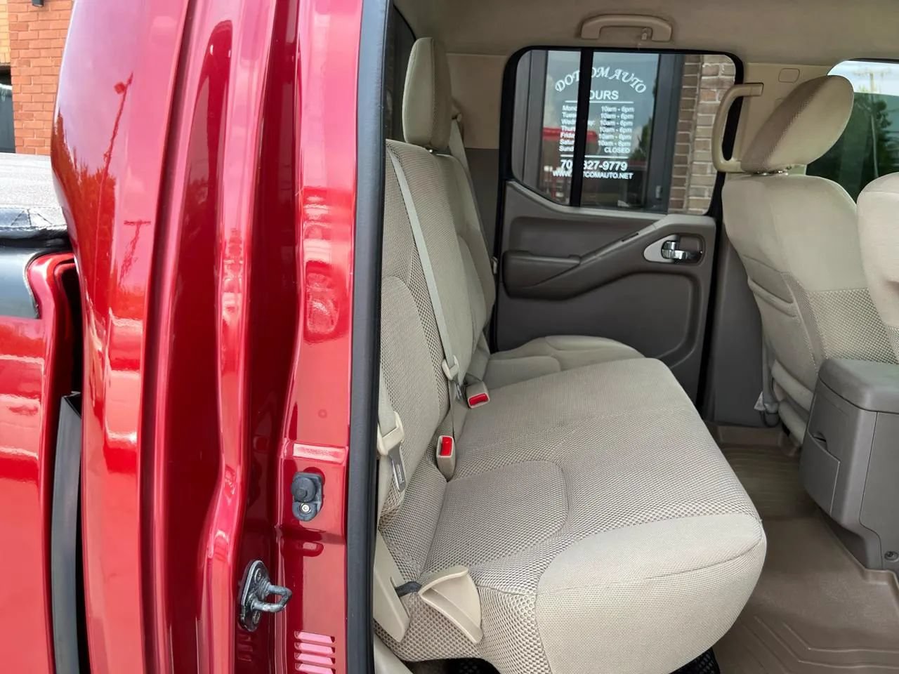 Used 2013 Nissan Frontier SV AWD/4WD image 22