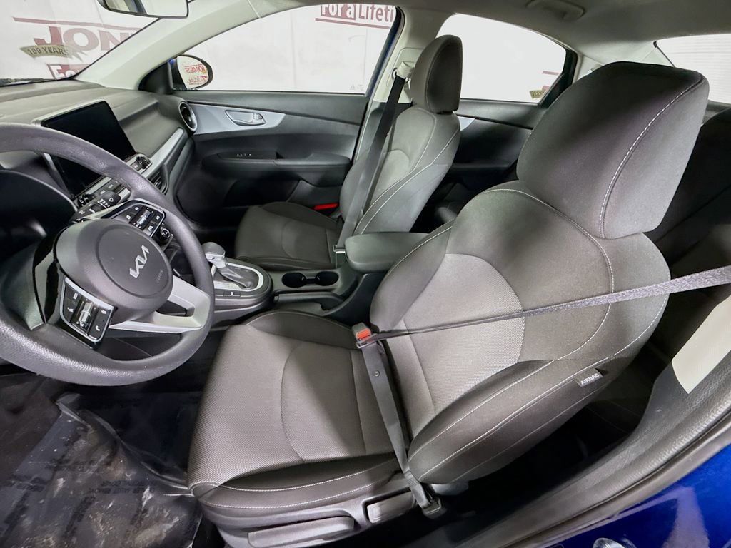 Used 2023 Kia Forte LXS image 23
