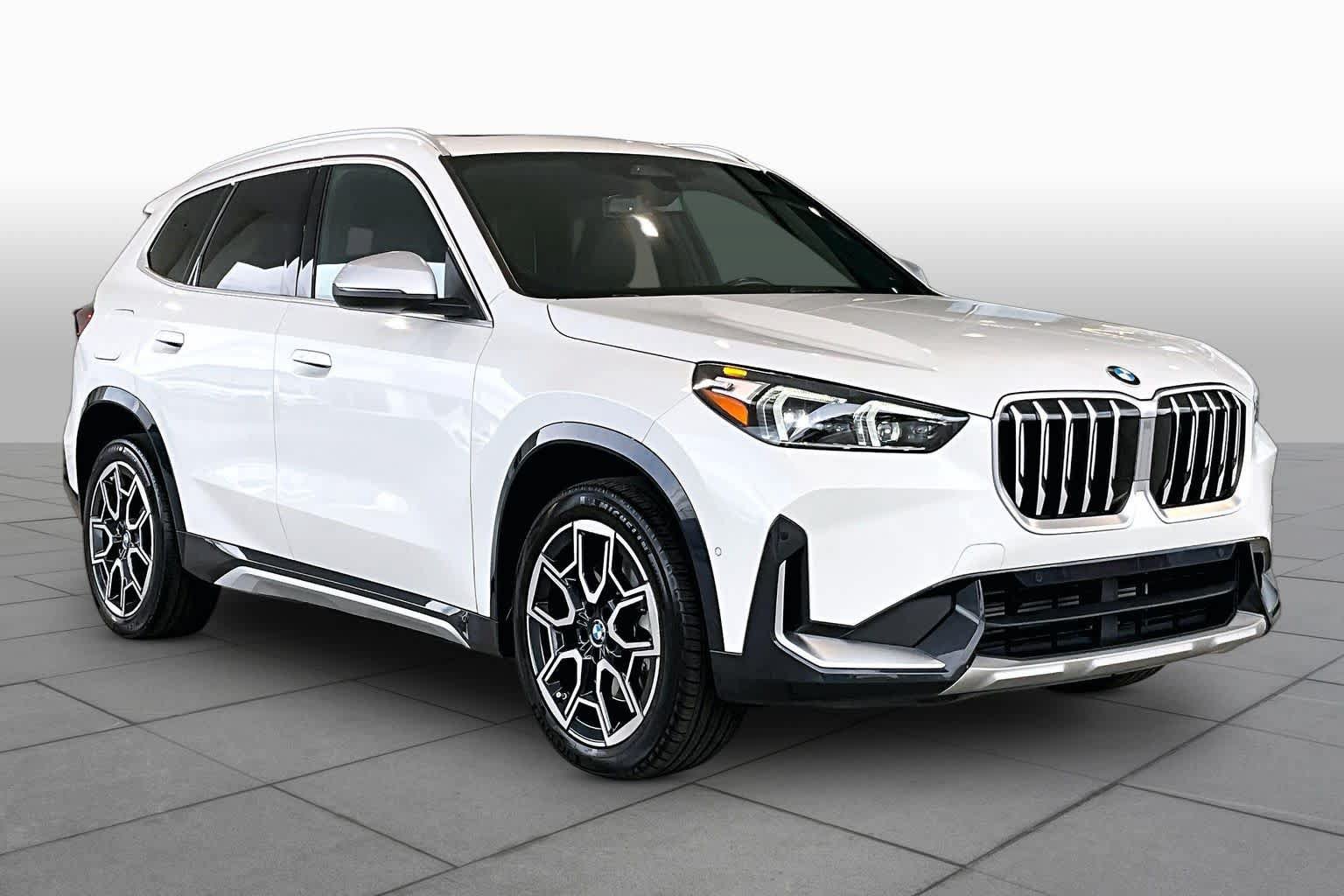 Used 2023 BMW X1 xDrive28i w/ Convenience Package AWD/4WD image 2