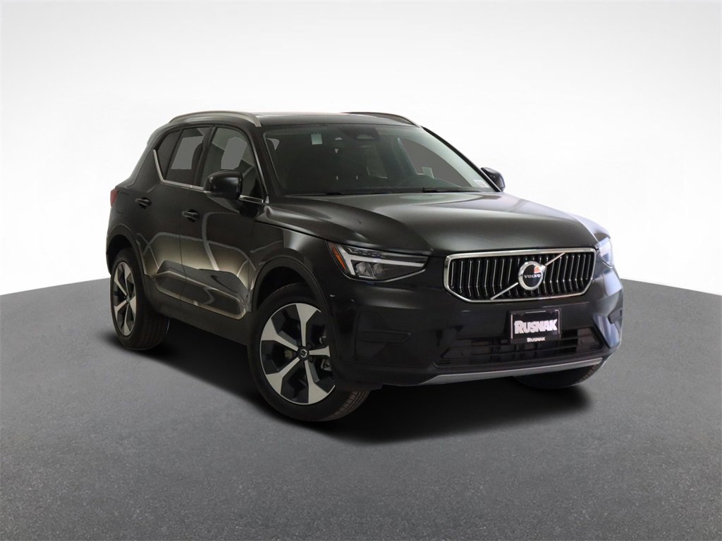 Used 2025 Volvo XC40 B5 Core w/ Protection Package Premier