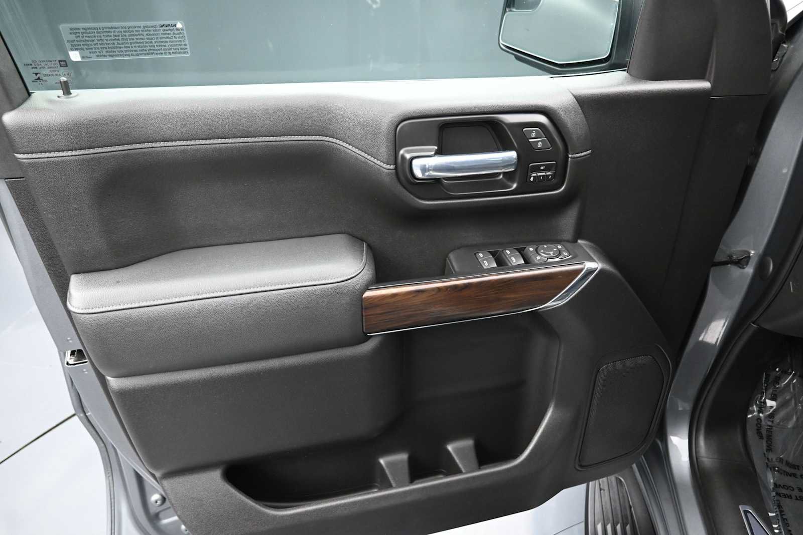 Used 2021 GMC Sierra 1500 SLT w/ SLT Convenience Package AWD/4WD image 15