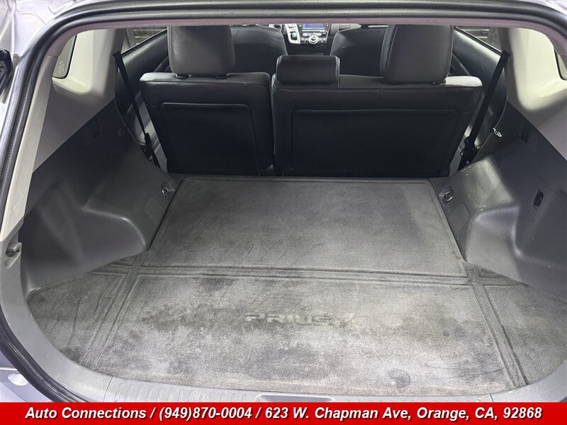 Used 2014 Toyota Prius V Five FWD image 23