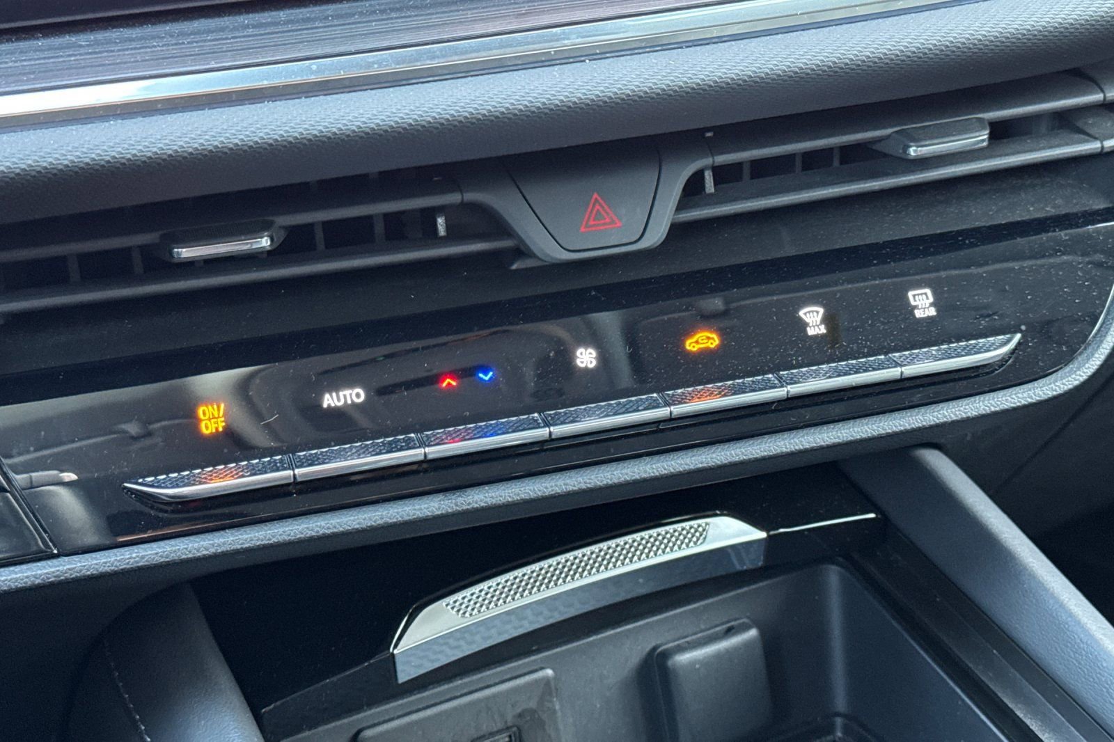 Certified 2025 Buick Envision Preferred image 24