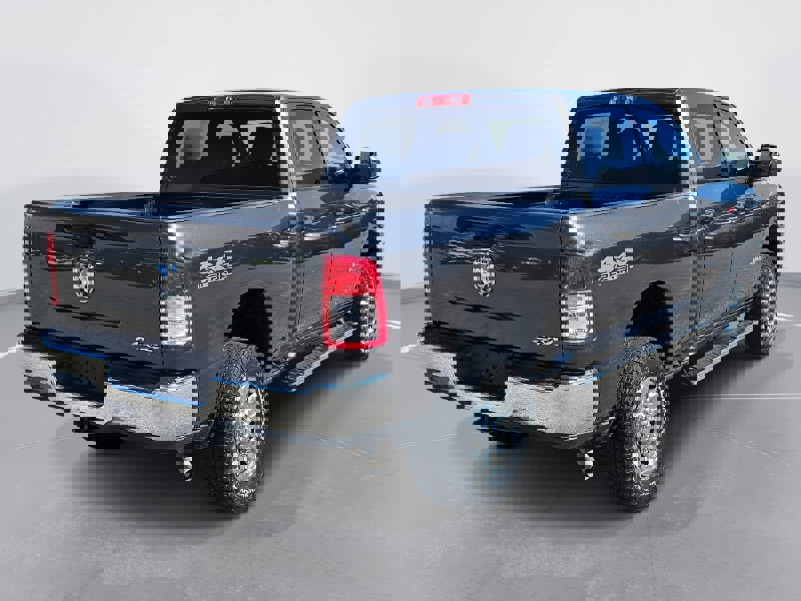 Used 2021 RAM 2500 Tradesman w/ Chrome Appearance Group image 5