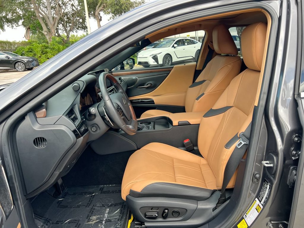 Certified 2024 Lexus ES 300h Ultra Luxury w/ Accessory Package (Z2) FWD image 12