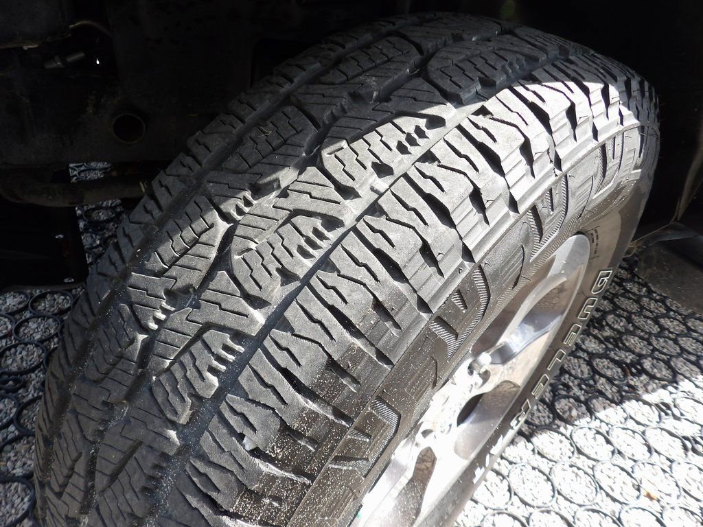 Used 2017 Jeep Wrangler Unlimited Sahara w/ Connectivity Group image 22