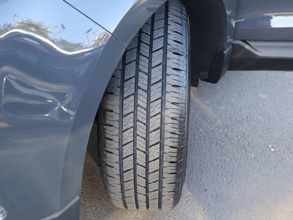 Used 2021 Ford Edge SEL w/ Cargo Accessory Package image 35